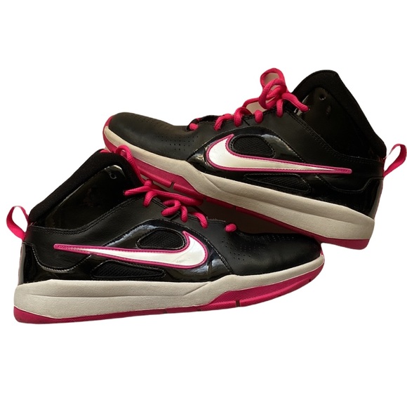 Nike Other - Girl’s Nike Team Hustle Basketball Shoes